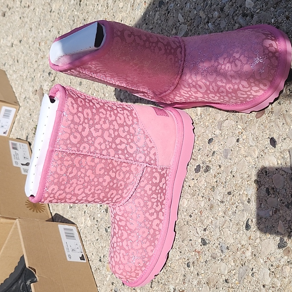Girls ugg boots